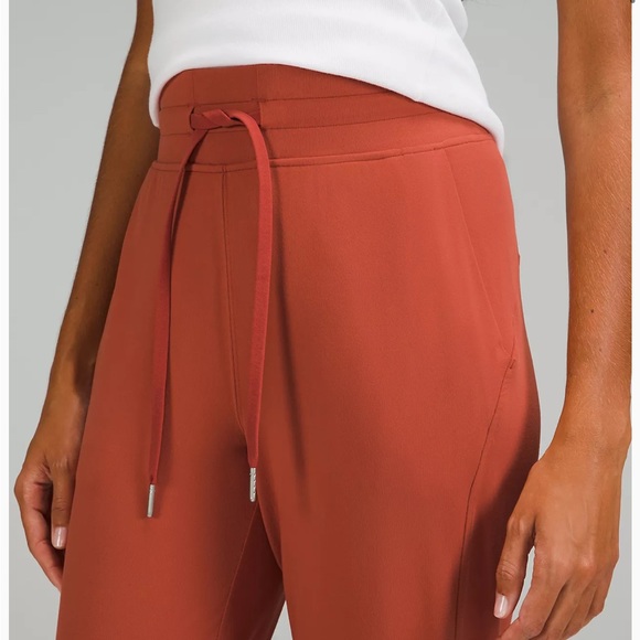 Lululemon joggers - Picture 3 of 4